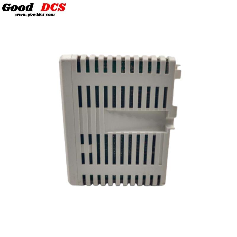 ABB Analog Output Module  AO815 3BSE052605R1